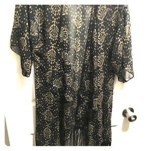 LulaRoe Monroe Kimono